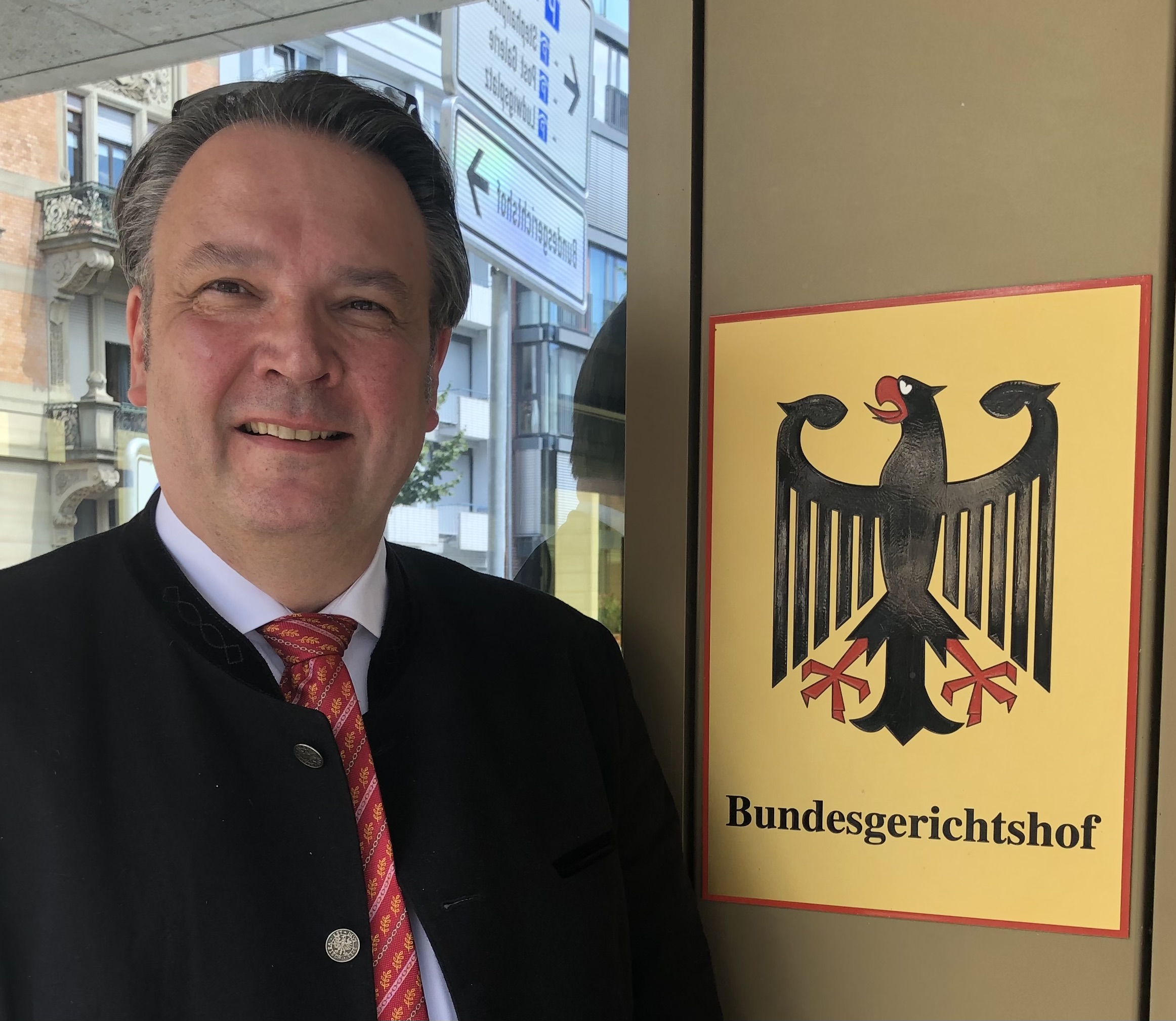 Michael R. Moser vor dem Bundesgerichtshof in Karlsruhe